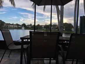 10830 NW 8th St, Pembroke Pines FL 33026