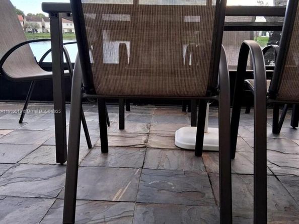 10830 NW 8th St, Pembroke Pines FL 33026