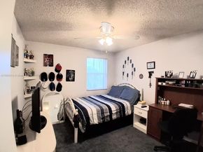 10830 NW 8th St, Pembroke Pines FL 33026