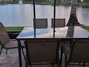 10830 NW 8th St, Pembroke Pines FL 33026