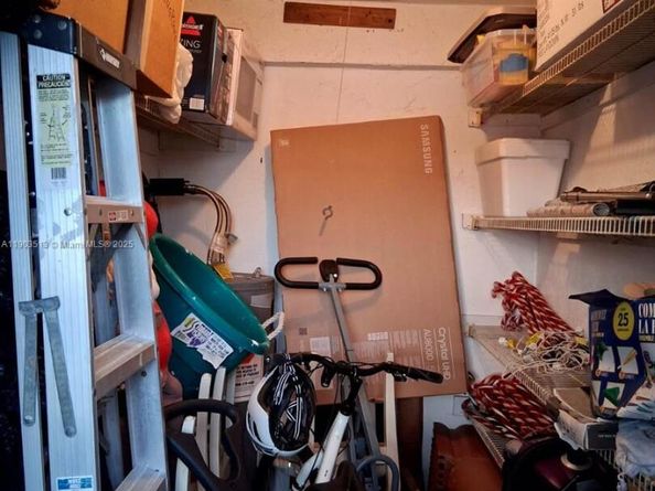 10830 NW 8th St, Pembroke Pines FL 33026