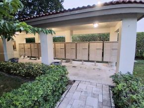 10830 NW 8th St, Pembroke Pines FL 33026