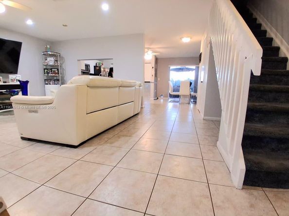 10830 NW 8th St, Pembroke Pines FL 33026