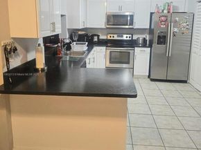 10830 NW 8th St, Pembroke Pines FL 33026