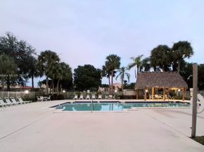 10830 NW 8th St, Pembroke Pines FL 33026