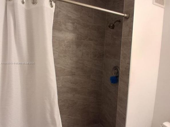 10830 NW 8th St, Pembroke Pines FL 33026