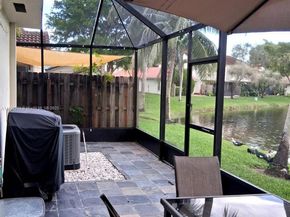 10830 NW 8th St, Pembroke Pines FL 33026