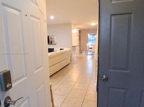 10830 NW 8th St, Pembroke Pines FL 33026