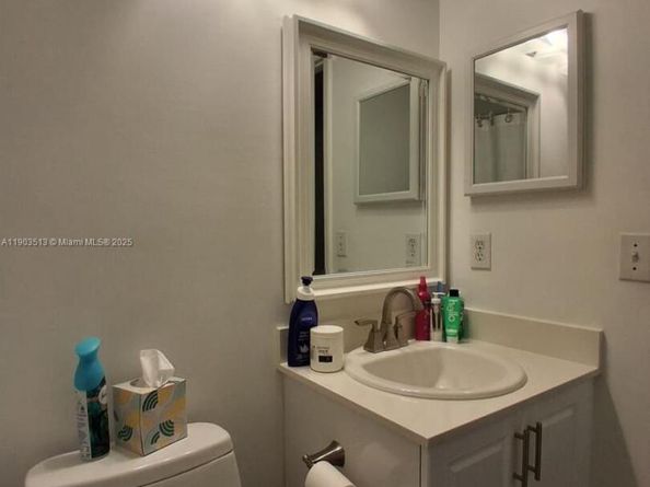 10830 NW 8th St, Pembroke Pines FL 33026