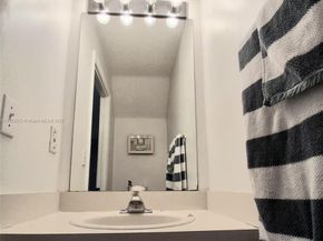 10830 NW 8th St, Pembroke Pines FL 33026