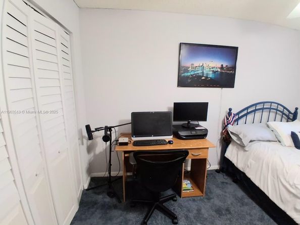 10830 NW 8th St, Pembroke Pines FL 33026