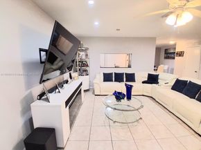 10830 NW 8th St, Pembroke Pines FL 33026