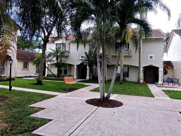 10830 NW 8th St, Pembroke Pines FL 33026