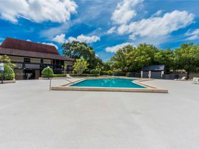 511 Ives Dairy Rd 1046, Miami FL 33179