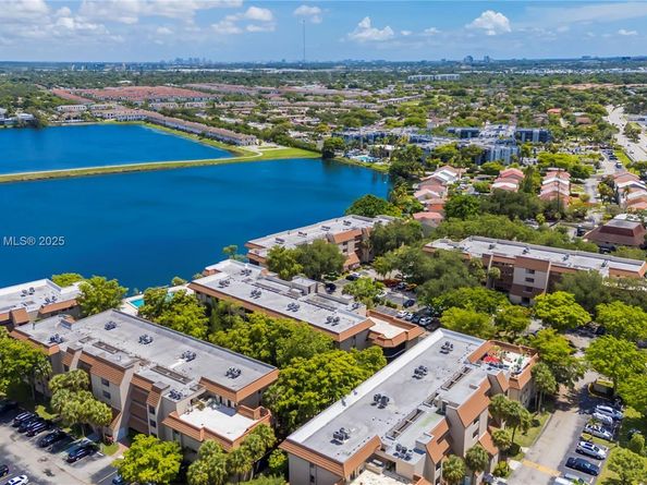 511 Ives Dairy Rd 1046, Miami FL 33179