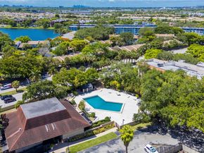 511 Ives Dairy Rd 1046, Miami FL 33179