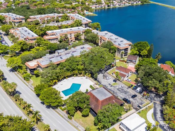 511 Ives Dairy Rd 1046, Miami FL 33179