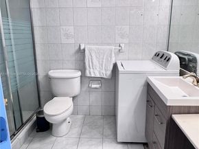 1670 NE 191st St 4033, Miami FL 33179