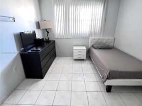 1670 NE 191st St 4033, Miami FL 33179