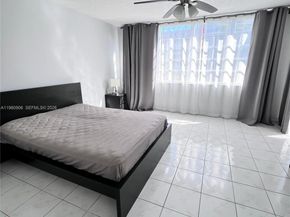 1670 NE 191st St 4033, Miami FL 33179