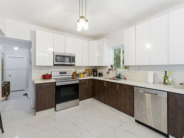 401 SW 28th Rd, Miami FL 33129
