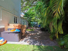 401 SW 28th Rd, Miami FL 33129