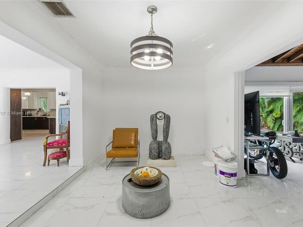 401 SW 28th Rd, Miami FL 33129