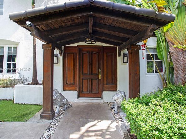 401 SW 28th Rd, Miami FL 33129