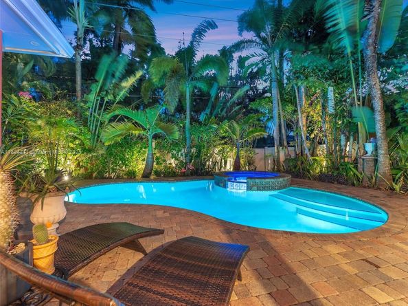 1030 Johnson St, Hollywood FL 33019