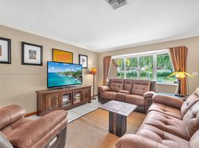 1030 Johnson St, Hollywood FL 33019