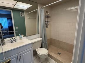 100 SE 6th Ave 207, Pompano Beach FL 33060