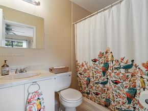 6710 S Parkway Dr 311, Margate FL 33068