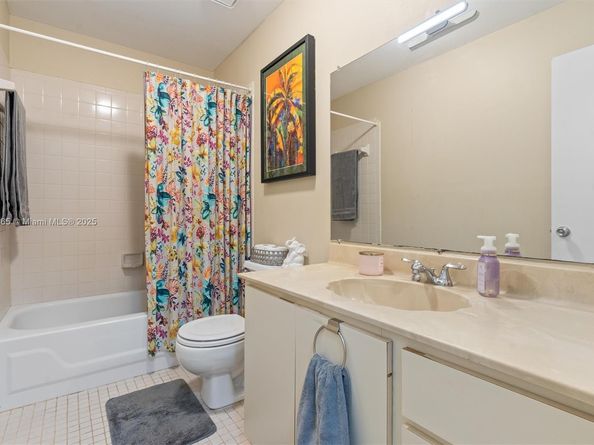 6710 S Parkway Dr 311, Margate FL 33068
