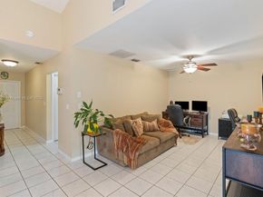 6710 S Parkway Dr 311, Margate FL 33068