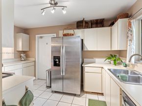 6710 S Parkway Dr 311, Margate FL 33068