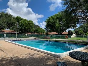 6710 S Parkway Dr 311, Margate FL 33068