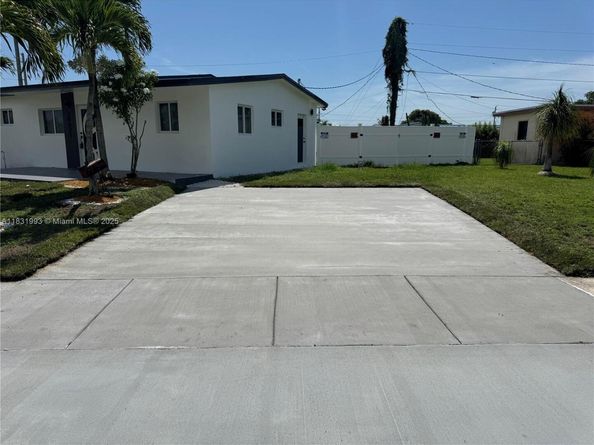 14621 SW 106th Ave, Miami FL 33176