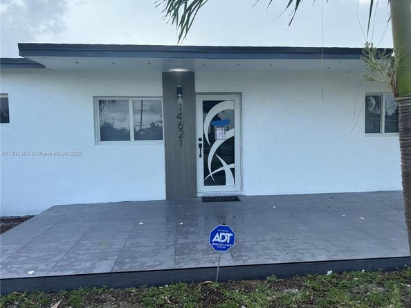 14621 SW 106th Ave, Miami FL 33176