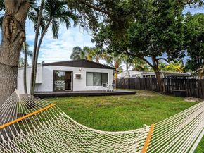 2634 Thomas St, Hollywood FL 33020