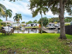 2634 Thomas St, Hollywood FL 33020