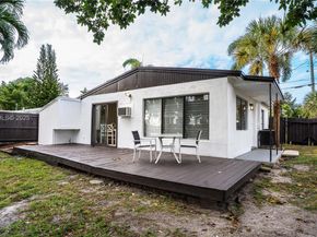 2634 Thomas St, Hollywood FL 33020