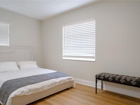 2634 Thomas St, Hollywood FL 33020