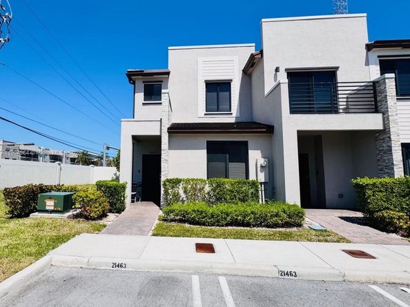 21463 NE 3rd Path, Miami FL 33179