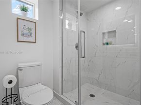 1850 Monroe St 308, Hollywood FL 33020