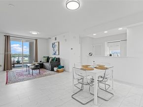1850 Monroe St 308, Hollywood FL 33020