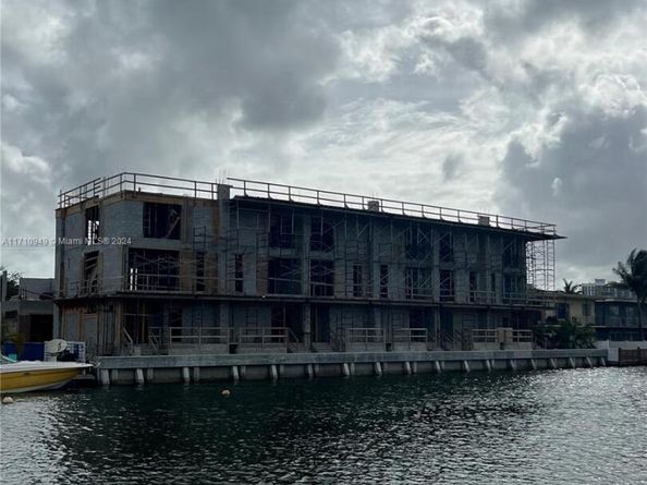 2005 Calais Dr 7, Miami Beach FL 33141