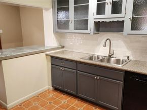 795 NW 42nd St, Miami FL 33127