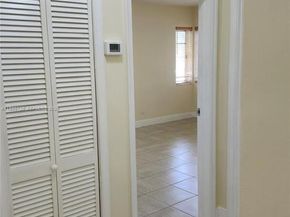 795 NW 42nd St, Miami FL 33127