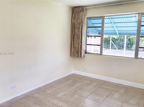 795 NW 42nd St, Miami FL 33127