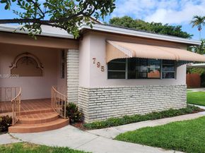 795 NW 42nd St, Miami FL 33127